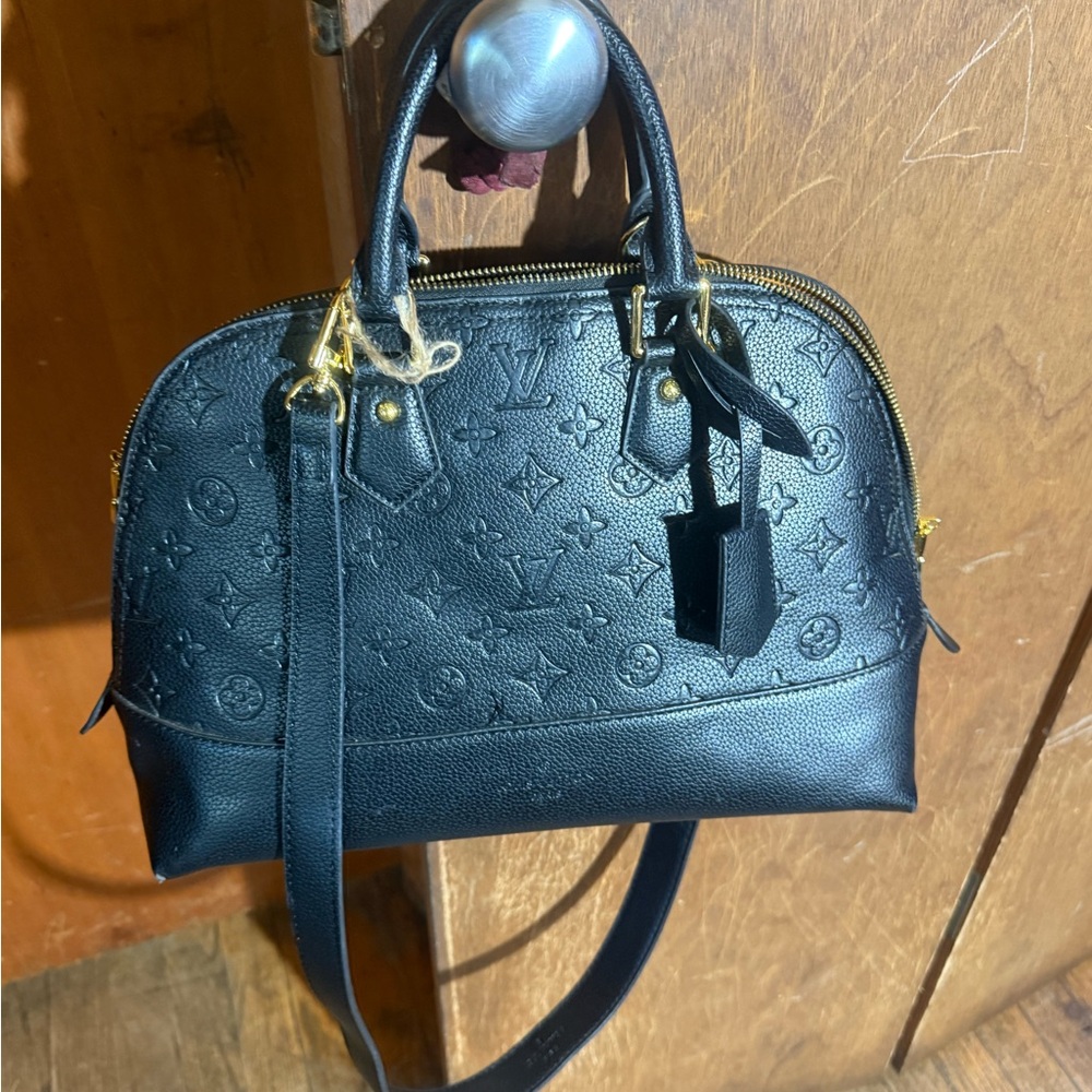 Louis Vuitton Boutique Almo BB 1:1.  Black Monogram Crossbody Bag